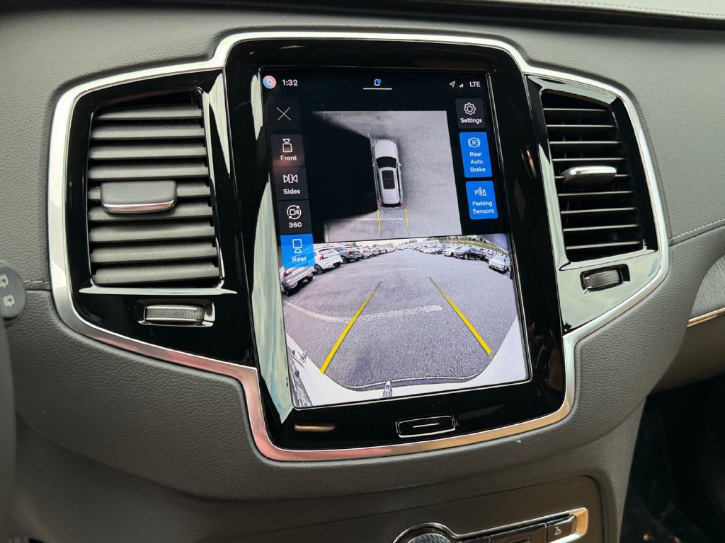 Certified 2025 Volvo XC90 T8 Ultra AWD/4WD image 22