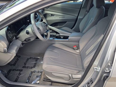 Used 2022 Hyundai Elantra SEL w/ Convenience Package FWD image 28