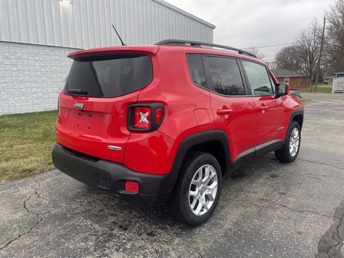 Used 2017 Jeep Renegade Latitude image 8