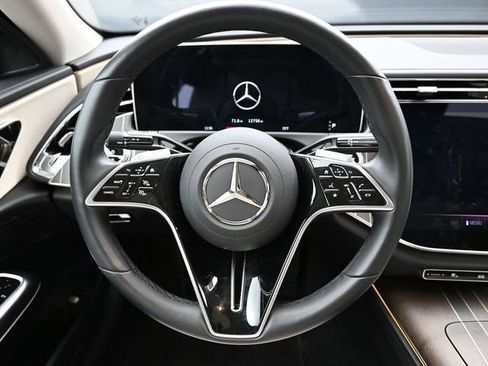 Used 2025 Mercedes-Benz E 450 4MATIC Sedan image 18