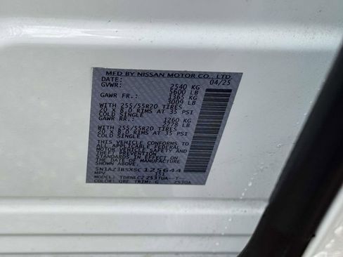 Certified 2025 Nissan Murano SV AWD/4WD image 17