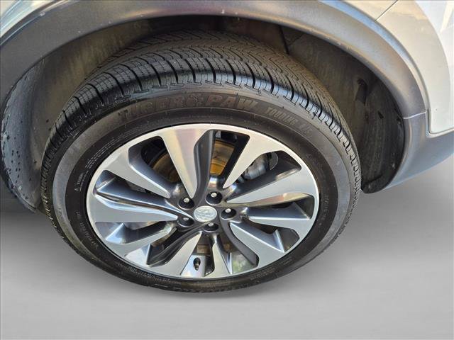 Used 2019 Buick Encore Essence FWD image 22