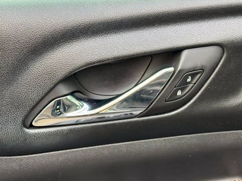 Used 2018 GMC Acadia SLE AWD/4WD image 26