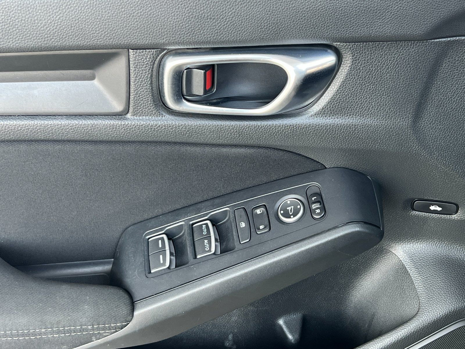 Used 2022 Honda Civic LX image 11