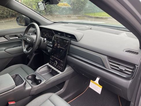 New 2026 GMC Terrain AT4 w/ Convenience Package III AWD/4WD image 29