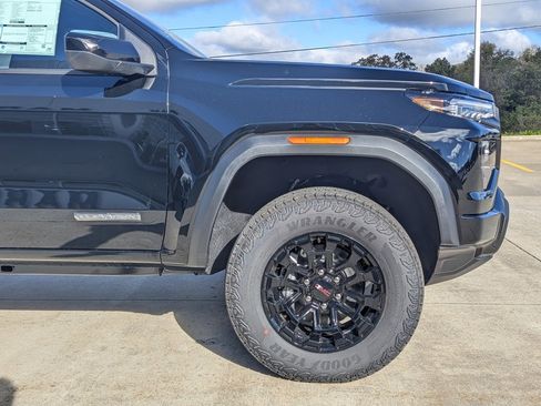 New 2026 GMC Canyon Elevation image 10