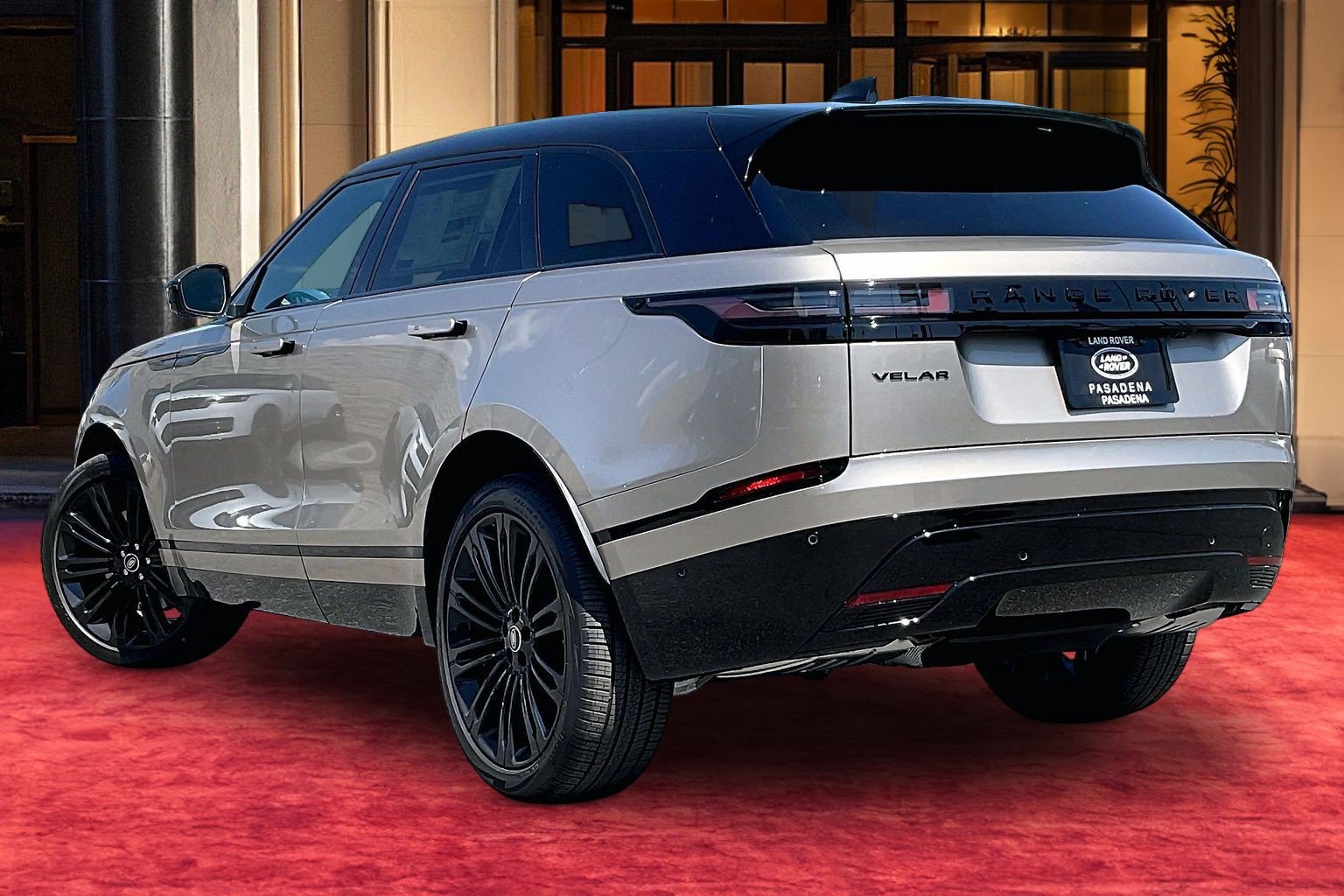 New 2026 Land Rover Range Rover Velar Dynamic SE AWD/4WD image 3