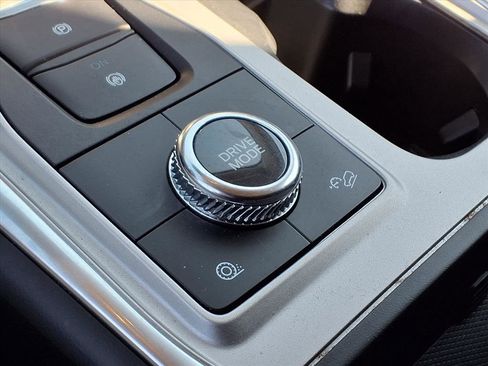 Used 2023 Ford Explorer XLT w/ Equipment Group 202A image 16