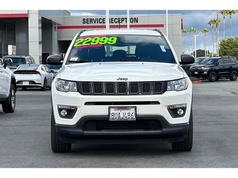 Used 2021 Jeep Compass Latitude image 9