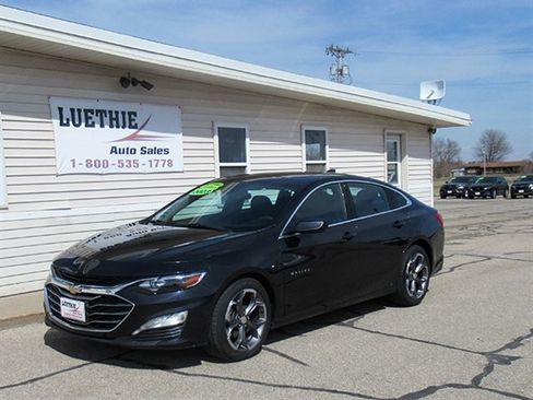 Used 2023 Chevrolet Malibu LT image 2