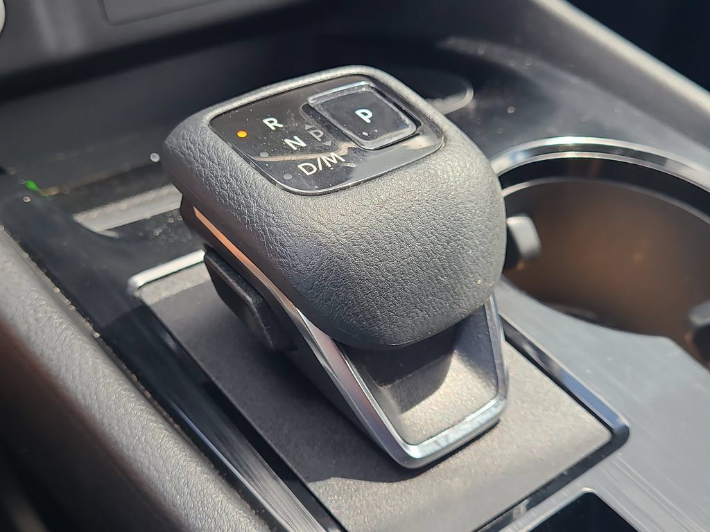 Certified 2021 Nissan Rogue SV FWD image 27