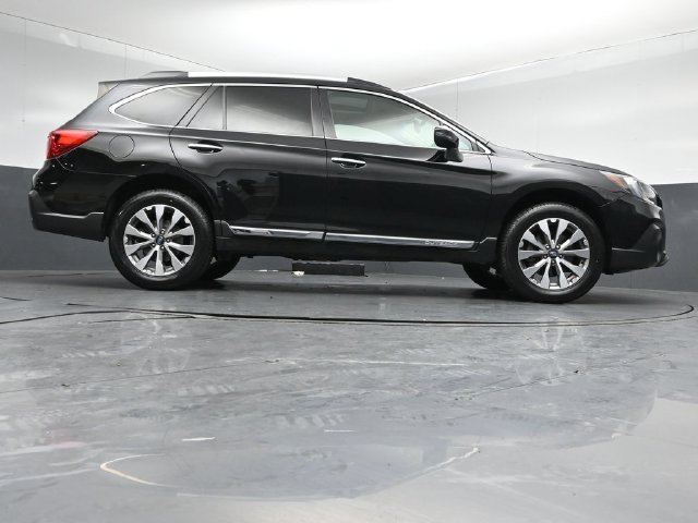 Used 2019 Subaru Outback 2.5i Touring w/ Popular Package #3A AWD/4WD image 45