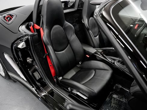 Used 2011 Porsche Boxster Spyder RWD image 23