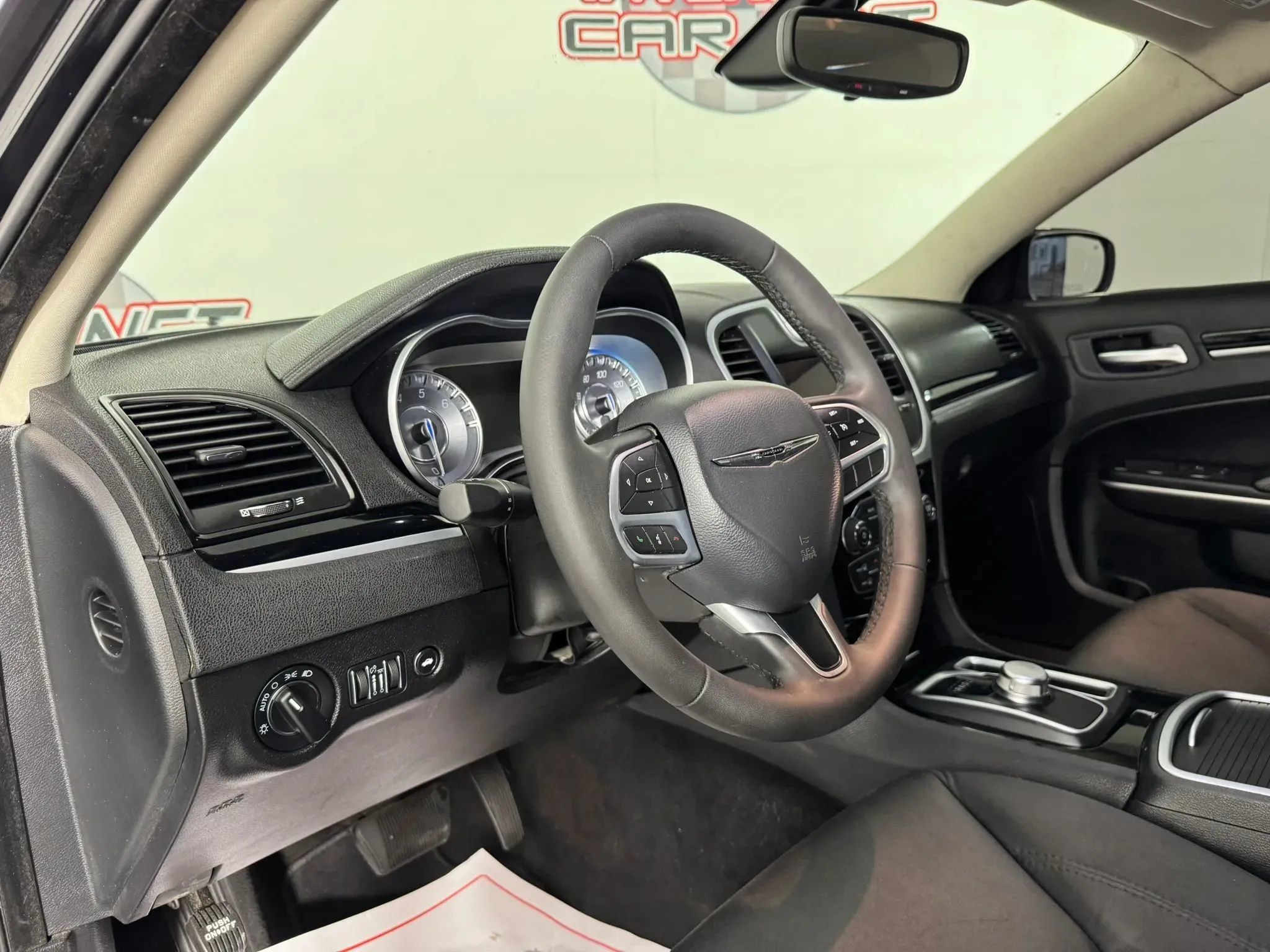 Used 2023 Chrysler 300 Touring w/ Sport Appearance Package RWD image 10