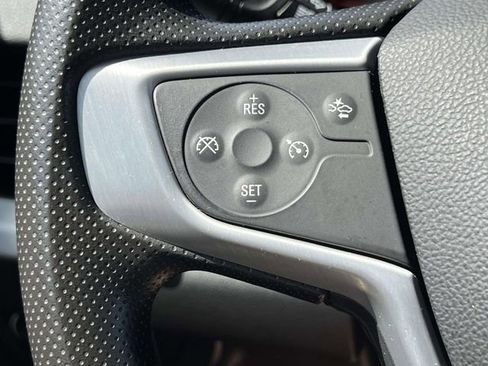 Used 2023 GMC Terrain SLE w/ Driver Convenience Package image 31