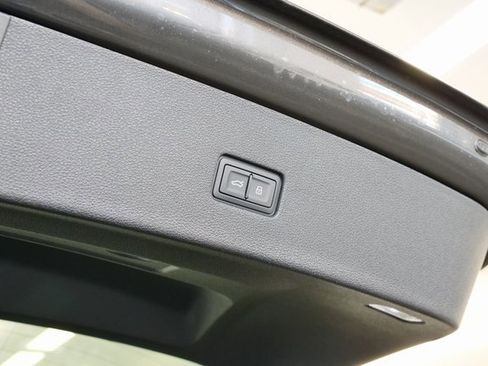 New 2026 Audi Q8 Premium image 14