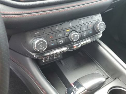 Certified 2023 Dodge Durango R/T w/ Blacktop Package AWD/4WD image 15