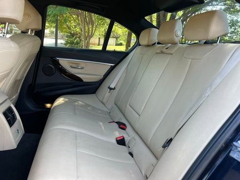 Used 2017 BMW 330i xDrive Sedan AWD/4WD image 17