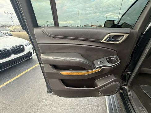 Used 2017 GMC Yukon XL Denali w/ Open Road Package image 18