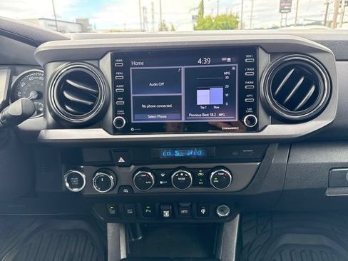 Used 2021 Toyota Tacoma TRD Off-Road w/ Technology Package AWD/4WD image 22