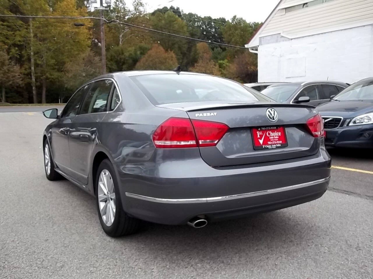 Used 2012 Volkswagen Passat 2.5 SEL FWD image 2