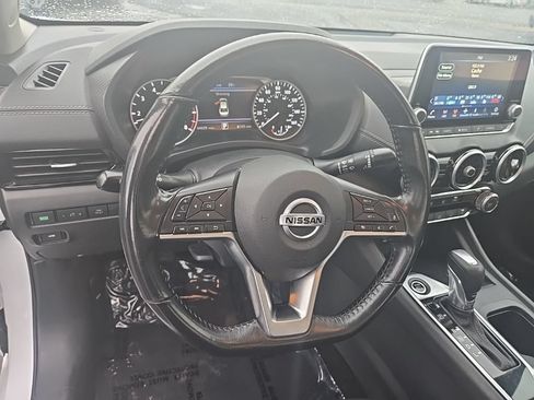Used 2023 Nissan Sentra SV FWD image 13
