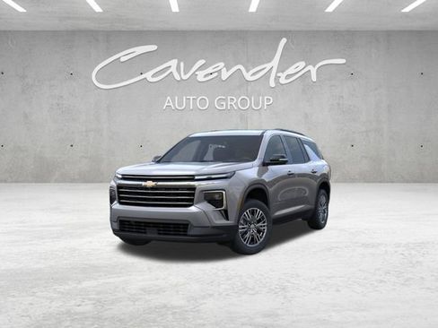 New 2026 Chevrolet Traverse LT w/ Driver Confidence Package FWD image 8
