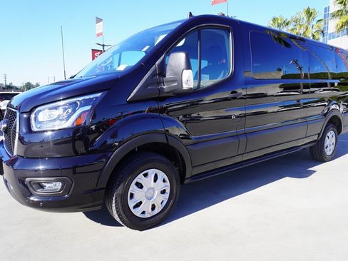 Used 2023 Ford Transit 350 XLT image 4