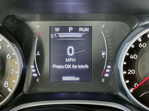 Used 2019 Jeep Compass Latitude w/ Cold Weather Group AWD/4WD image 15