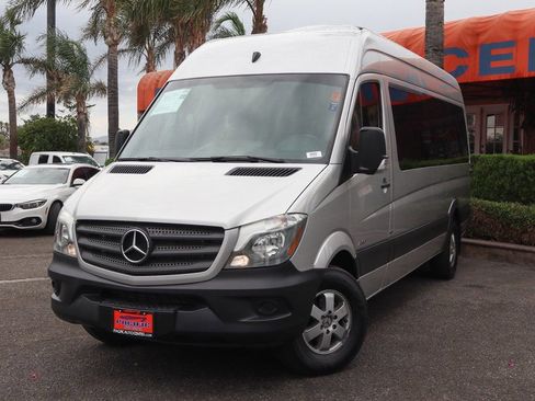 Used 2016 Mercedes-Benz Sprinter 2500 image 4