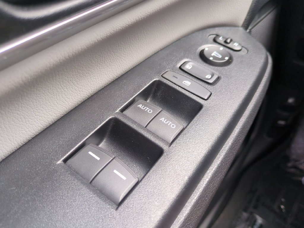 Used 2018 Honda CR-V EX-L image 27