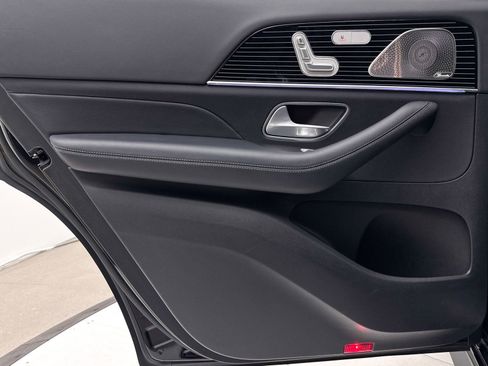 Used 2024 Mercedes-Benz GLS 450 4MATIC image 49