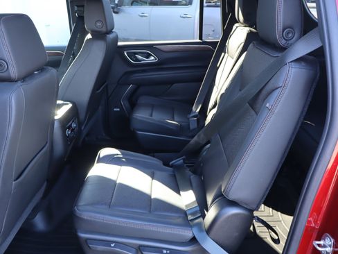 Used 2021 Chevrolet Suburban High Country image 33