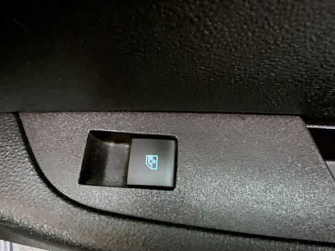 Used 2017 Chevrolet Equinox LS image 30