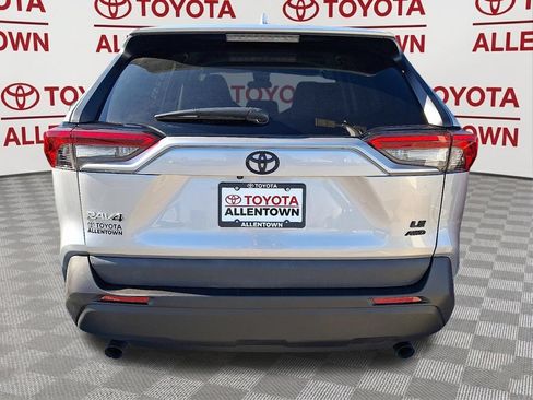 Used 2025 Toyota RAV4 LE AWD/4WD image 5