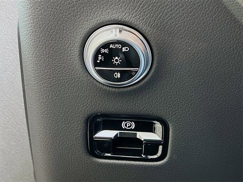 New 2025 Mercedes-Benz GLC 300 4MATIC image 10