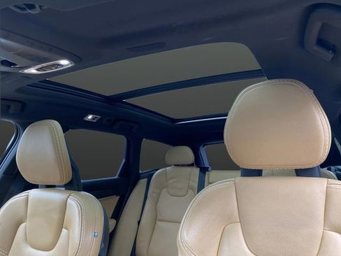 Used 2018 Volvo V90 T6 Cross Country w/ Protection Package image 7