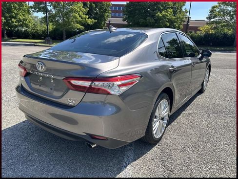 Used 2020 Toyota Camry XLE w/ Navigation Package AWD/4WD image 8