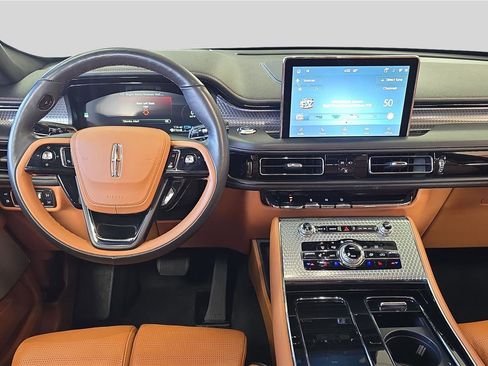 Used 2023 Lincoln Aviator Black Label Grand Touring image 9