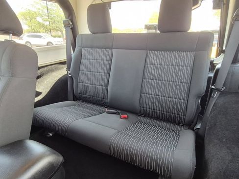Used 2012 Jeep Wrangler Sport w/ Connectivity Group AWD/4WD image 9