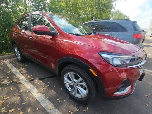 Used 2021 Buick Encore GX Preferred w/ Cold Weather Comfort Package AWD/4WD image 3