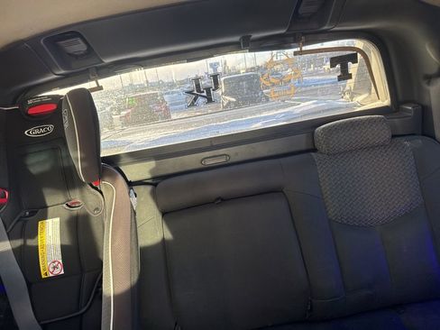 Used 2002 Chevrolet Avalanche 2WD image 6