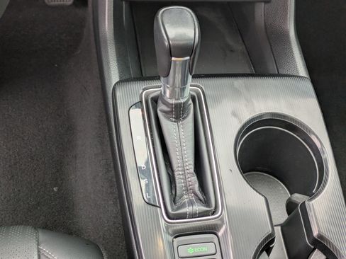 Used 2024 Honda Civic EX-L image 25