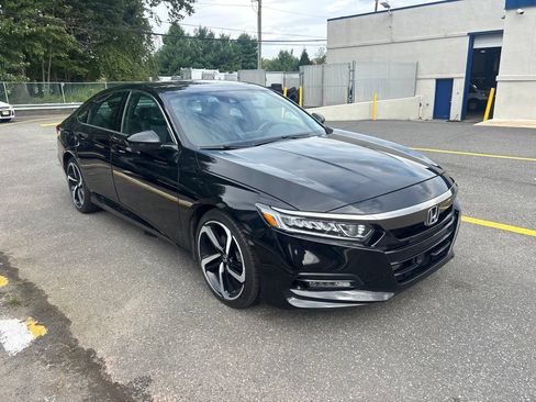 Used 2018 Honda Accord Sport image 6