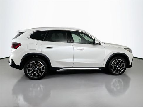 Used 2025 BMW X1 xDrive28i w/ Technology Package image 7