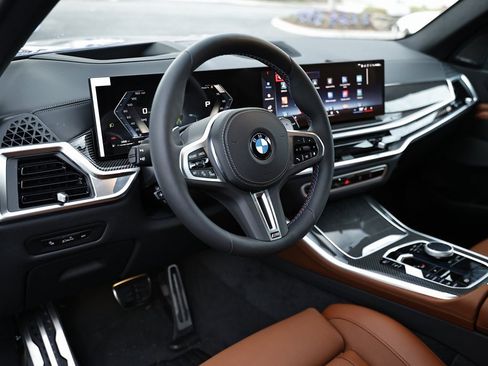 New 2026 BMW X5 M60i w/ Climate Comfort Package image 20