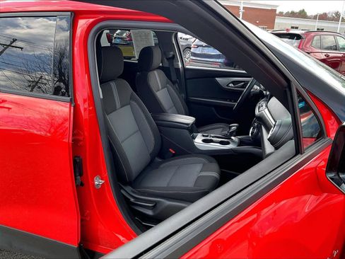Used 2025 Chevrolet Blazer LT image 11
