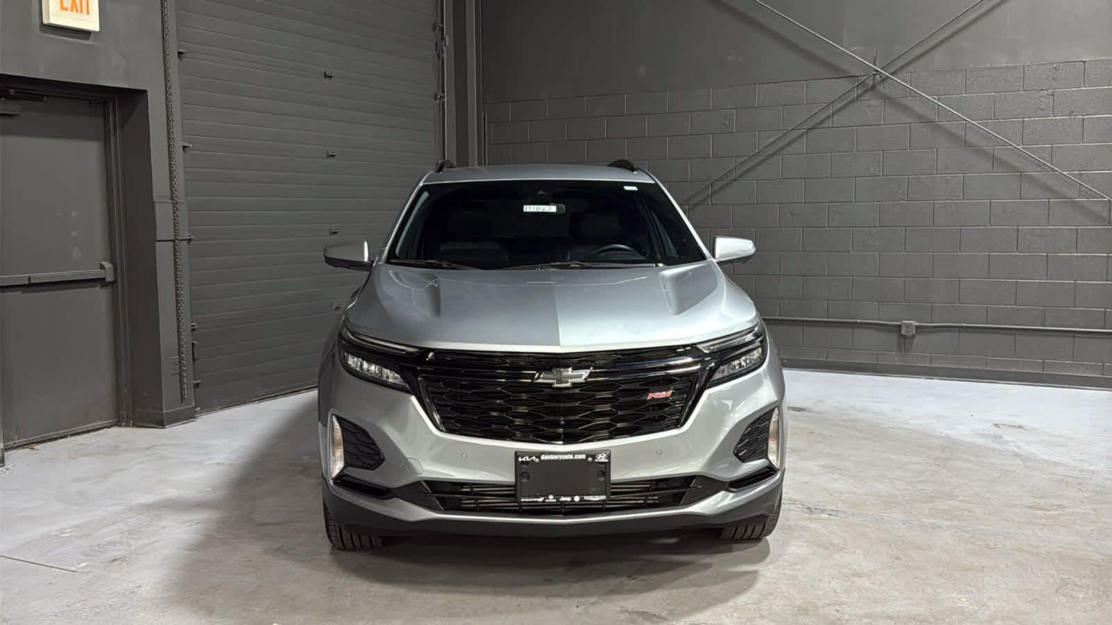 Used 2024 Chevrolet Equinox RS AWD/4WD image 2
