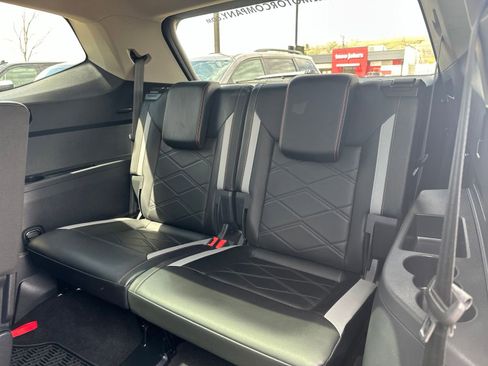 Certified 2024 Volkswagen Atlas Peak Edition SE AWD/4WD image 22