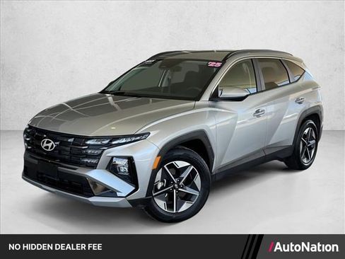 Used 2025 Hyundai Tucson SEL FWD image 1
